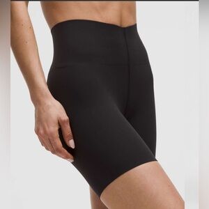 Lululemon NWT 🔥 SOLD OUT glow-up High rise short 6” *BLACK